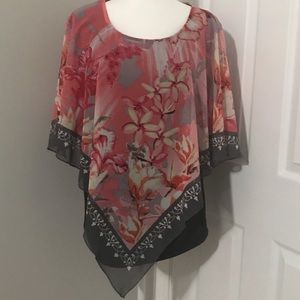 NWT, super cute Floral tank top!